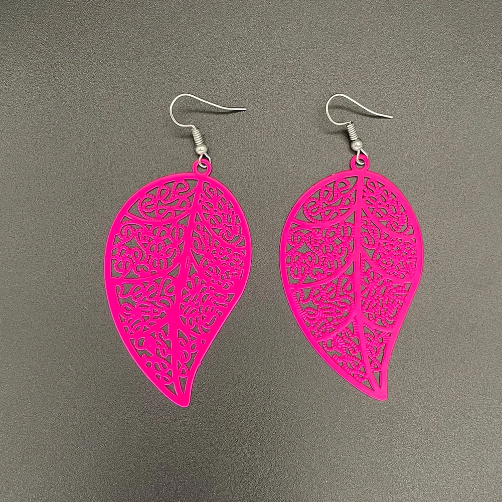 

Hollow Filigree Leaf Earrings Colorful Exquisite Cut Earrings for Women Fashion