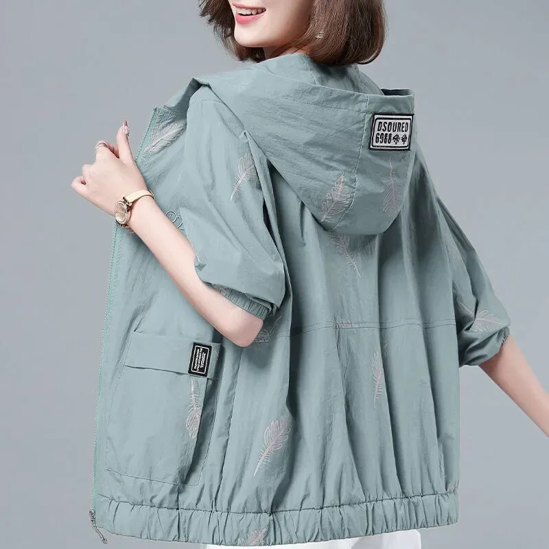

New women's Sun Protection Clothing Thin Summer Coat Loose Plus Size Femme UV Protection Jacket Casual Hooded Trench Coats 100KG