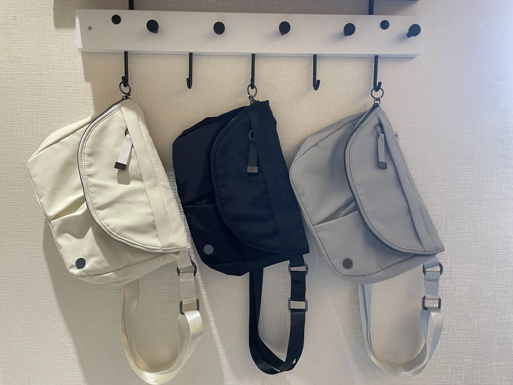 Lulu Women Everywhere Belt Bag Outdoor Casual Messenger Bags With Metal Logo Travel Sports Fitness Waterproof Crossbody Bags