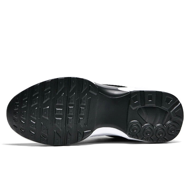 Женские туфли на толстой подошве черные сетчатые с прорезями внутри