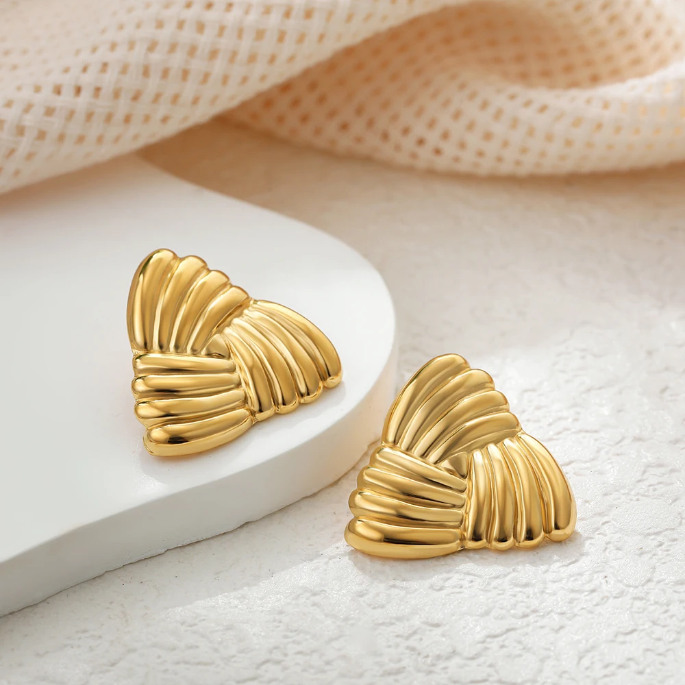 Серьги-гвоздики в стиле панк текстурированные полированные треугольные