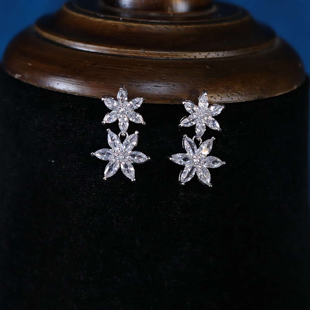 Женский Свадебный комплект из колье и серёг с фианитом