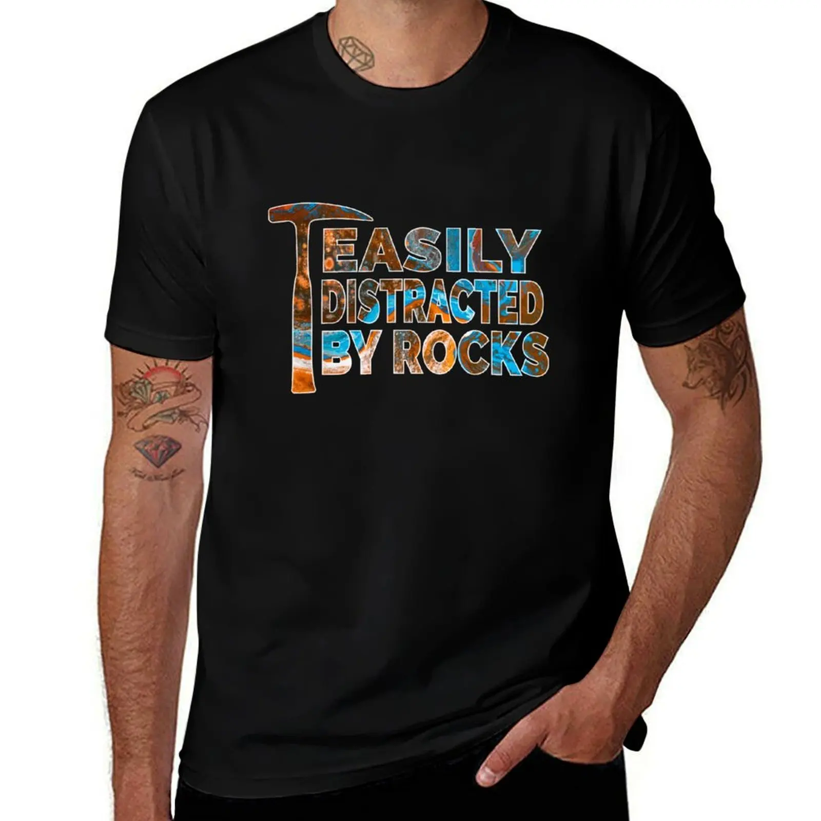 Фото Футболка Rock Geology Easily Distracted By Rocks Rockhound из мягкого легкого хлопка №1