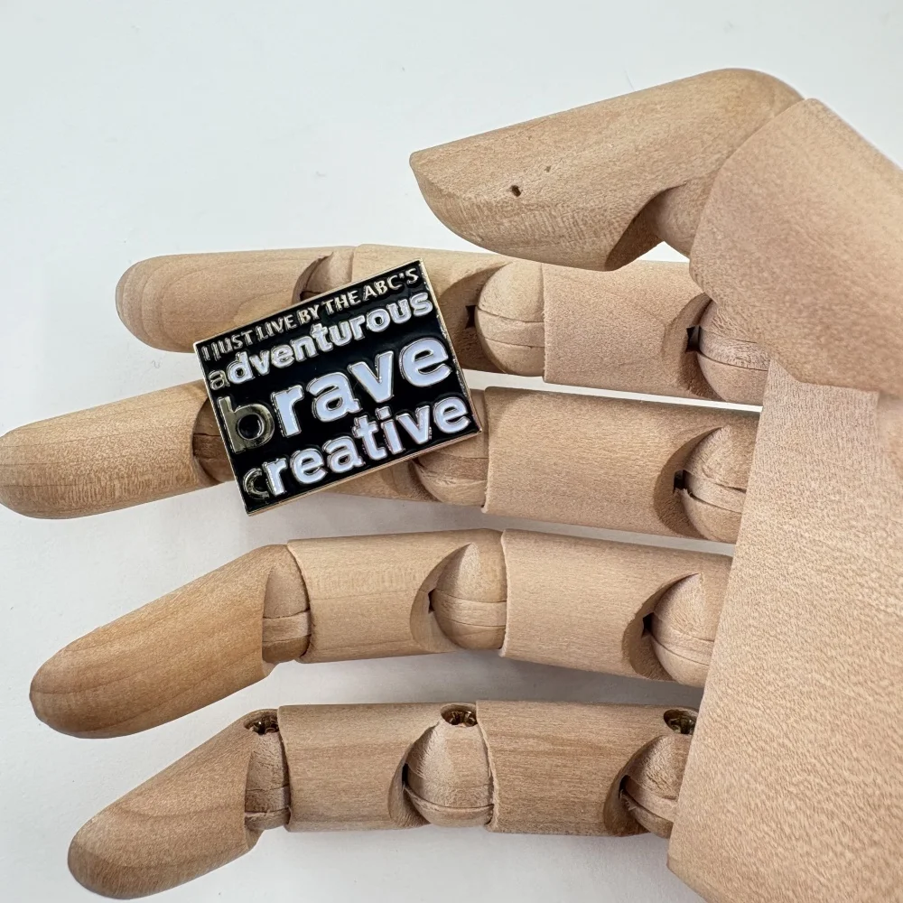 Металлическая брошь из фильма Секретная жизнь Уолтера Митти Линии Я просто жить