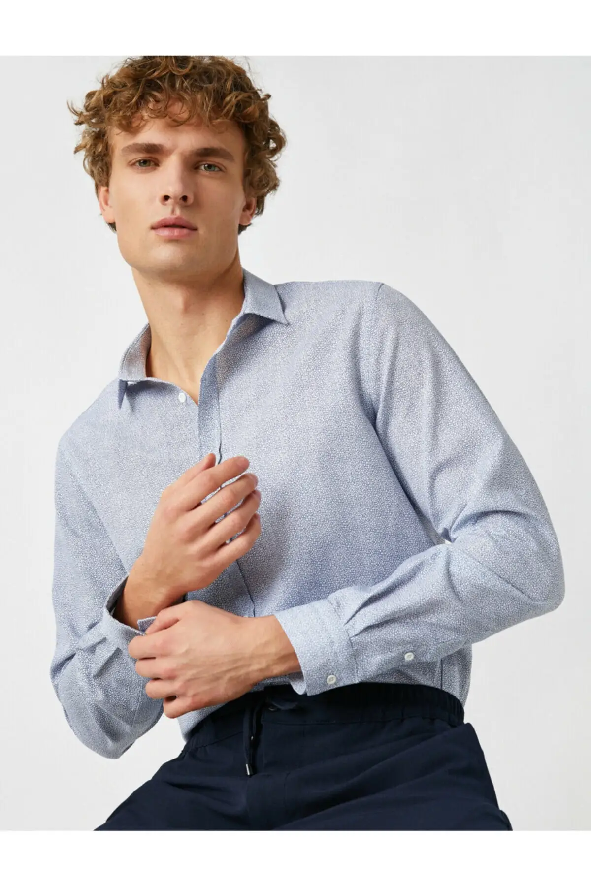 

Классическая рубашка с длинным рукавом и воротником с узором для мужчин