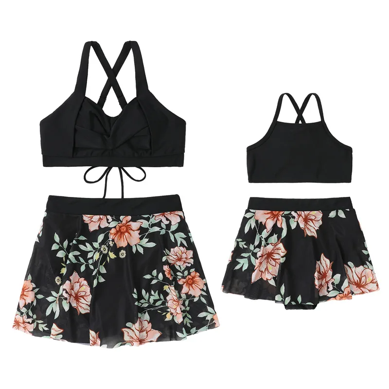 Женский летний купальник с цветочным принтом и открытой спиной