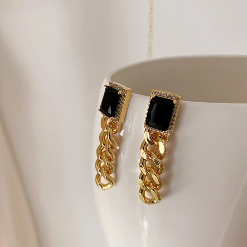 

Minar Luxury Chunky Cuban Chain Long Drop Earrings for Women Shiny CZ Cubic Zirconia Black Enamel Dangle Earrings Oorbellen 2022