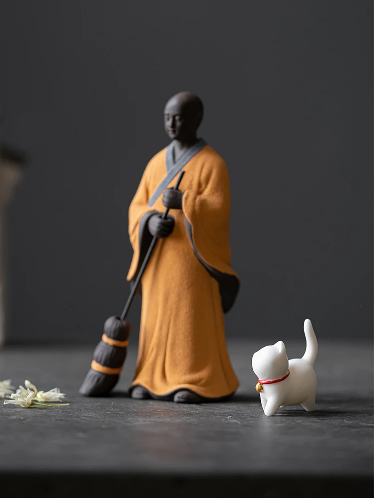 

New Arrival Purple Sand Character Sweeping Monk Little Monk Decoration Study Zen Table Accessories Home Decoration Decoration