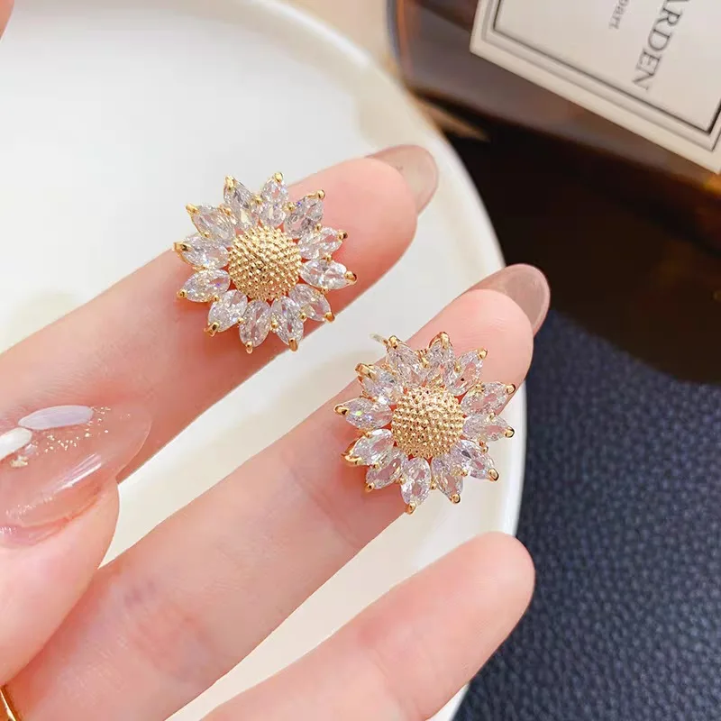 

Korean 925 Silver Needle Sunflower Earrings Women Shining Temperament Fashion Zircon Earrings Personality Earrings