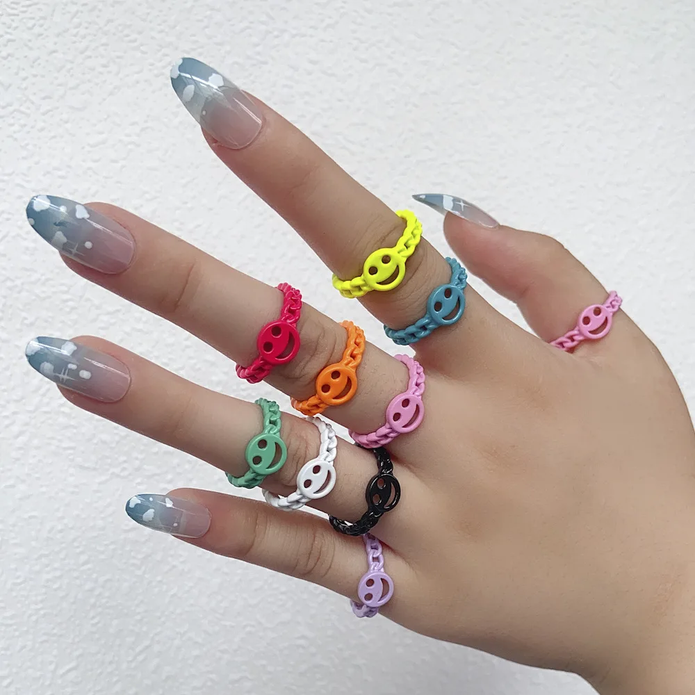 

2022 Multi-color Resin Rings For Women Girls New Fashion Hollow Smile Face Charm Rings Metal Twist Chain Rings Accessories Gifts