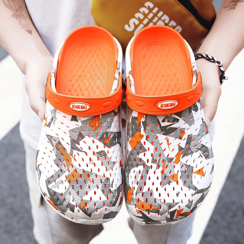 

New Fashion Sandals Men Clogs Slippers Soft Bottom Beach Sandals Men Clog Sandals Comfortable Breathable patos Hombre