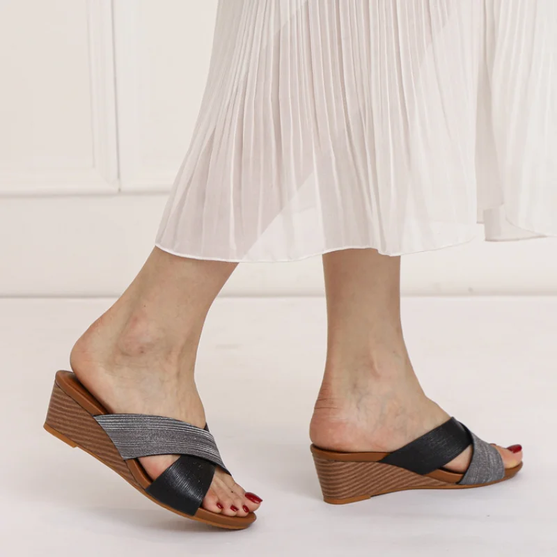 Женские босоножки из ПУ кожи на платформе и высоком каблуке размеры до 45