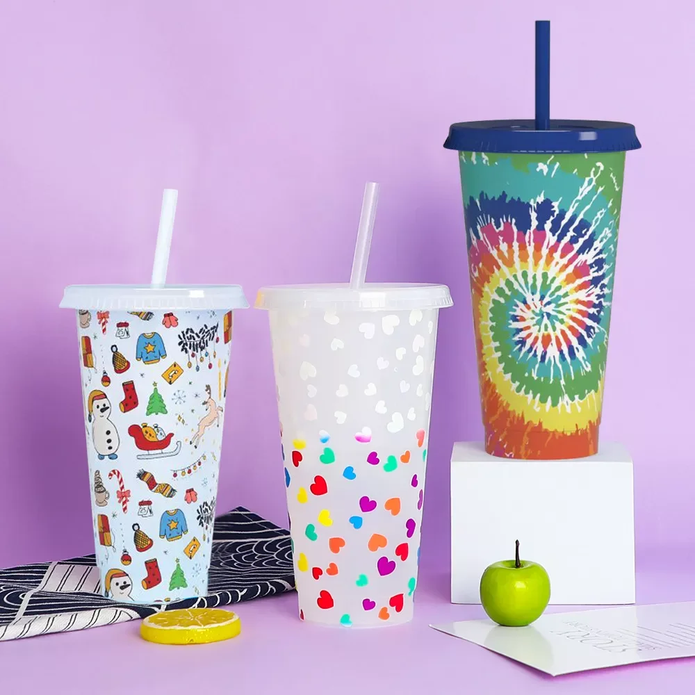 

2022New Bottle Random Color Eco-friendly ​Reusable Plastic With Lid And Straw Cup Cold Drinks Cup Sports Straw Bottle Christmas