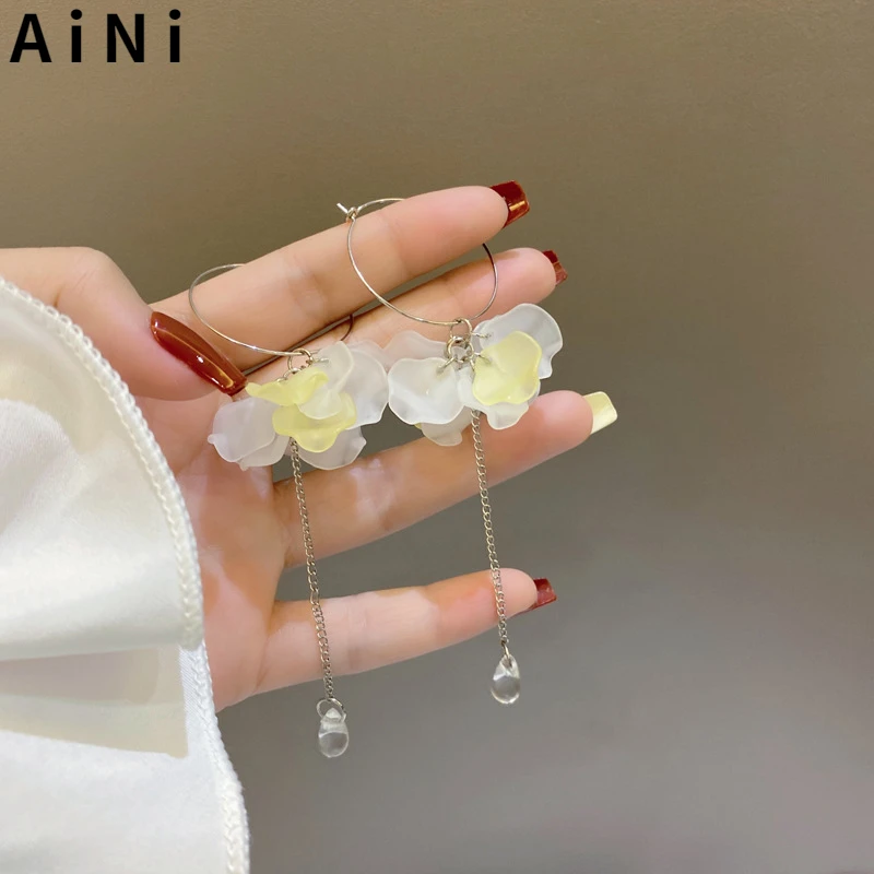 

Modern Jewelry Flower Tassel Earrings 2022 New Trend Hot Selling Resin Drop Earrings For Women Party Gifts Wholesale