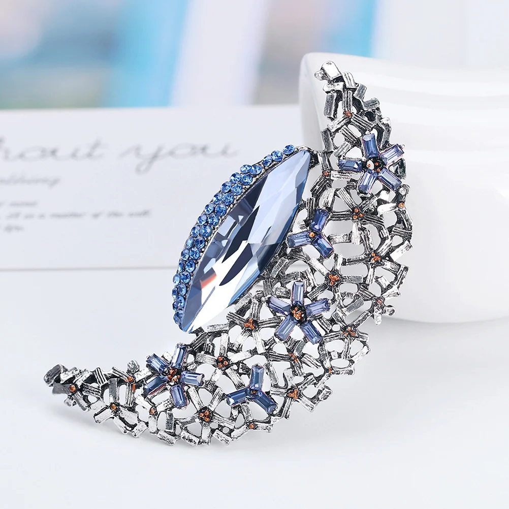 

Corsage Brooch Pin Moon Lapel Rhinestone Breastpin Corsages Scarf Clip Enamel