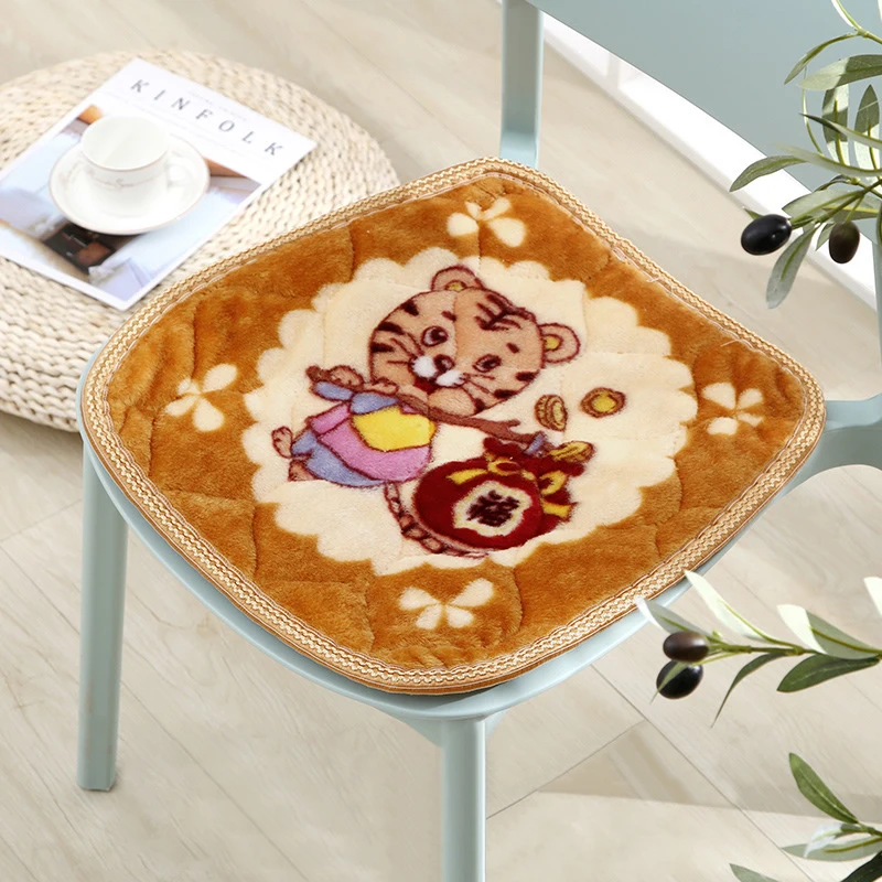 

1PCS Winter Plush Dining Chair Mat Thick Warm Non-slip Cushion Square Stool Seat Pad Car Seat Cushions Office Chair Mats 42x42cm