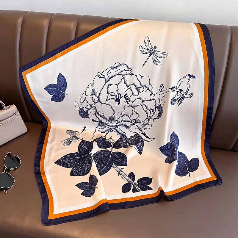 

2023 Autumn New Flower Bird Printed Small Square Scarf Women Fashion Hair Decorate Wrap Professional Hairband Scarf Lady 70*70cm