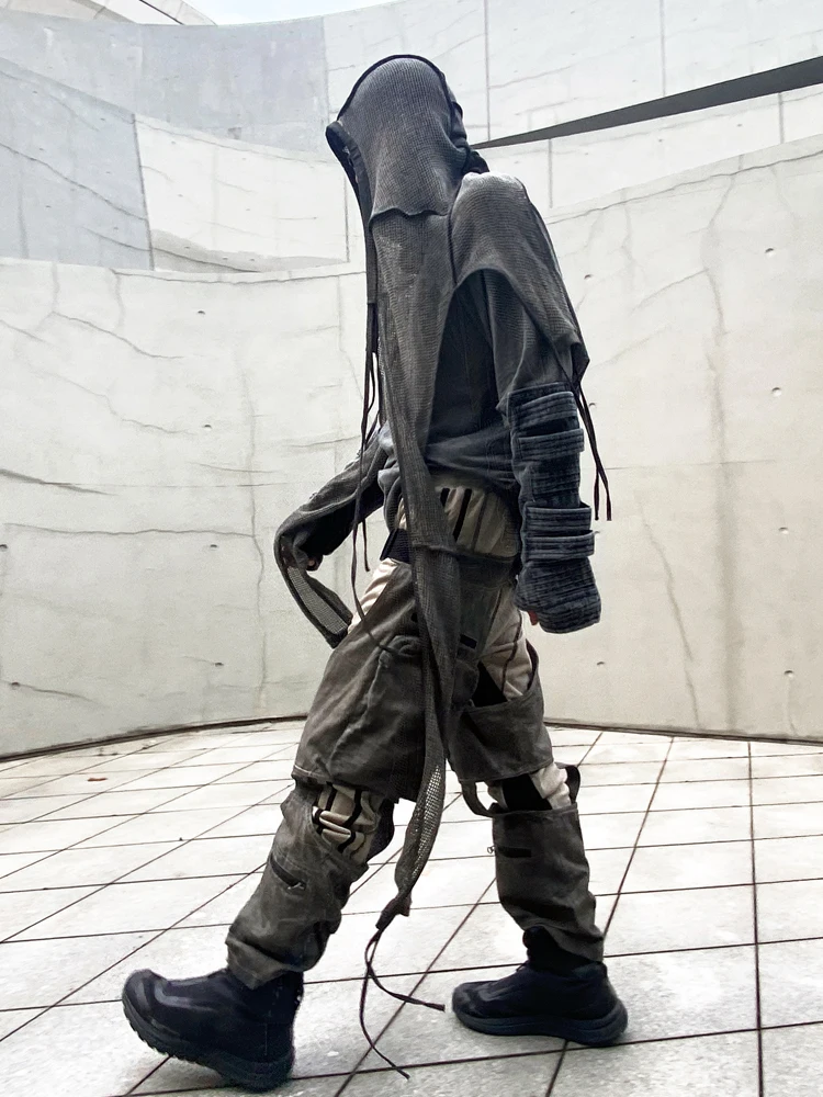 Рисунок 4 - Ассиметричные мужские брюки-карго