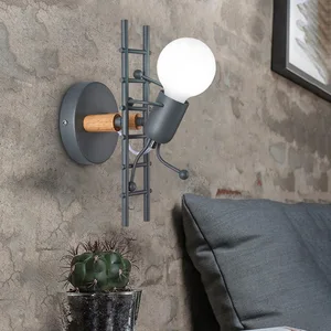 Lámpara de pared nórdico para decoración de interiores, candelabro de Robot de dibujos animados Simple de Metal, luces creativas