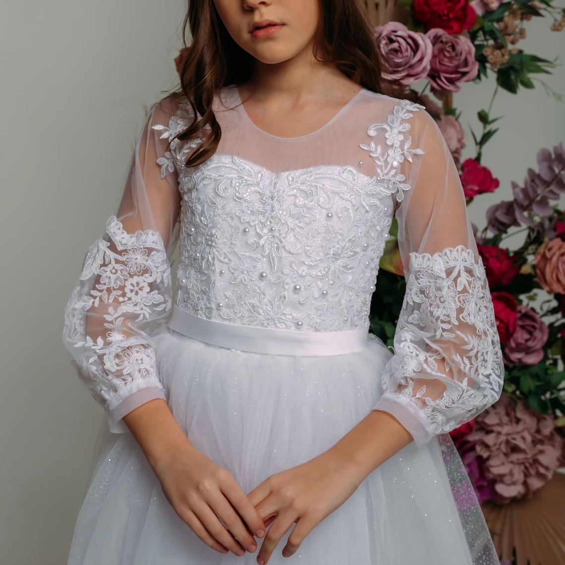 2024 белое кружевное платье с цветочным рисунком жемчужные иллюзионные рукава для