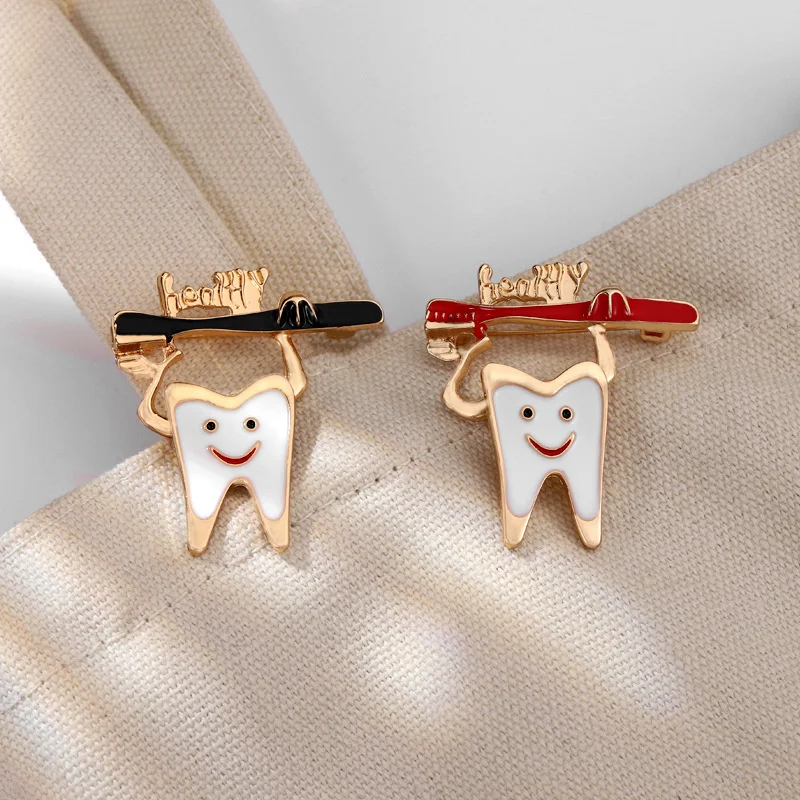 

Medical new cartoon fun toothbrush love teeth fashion versatile clothing accessories metal badges