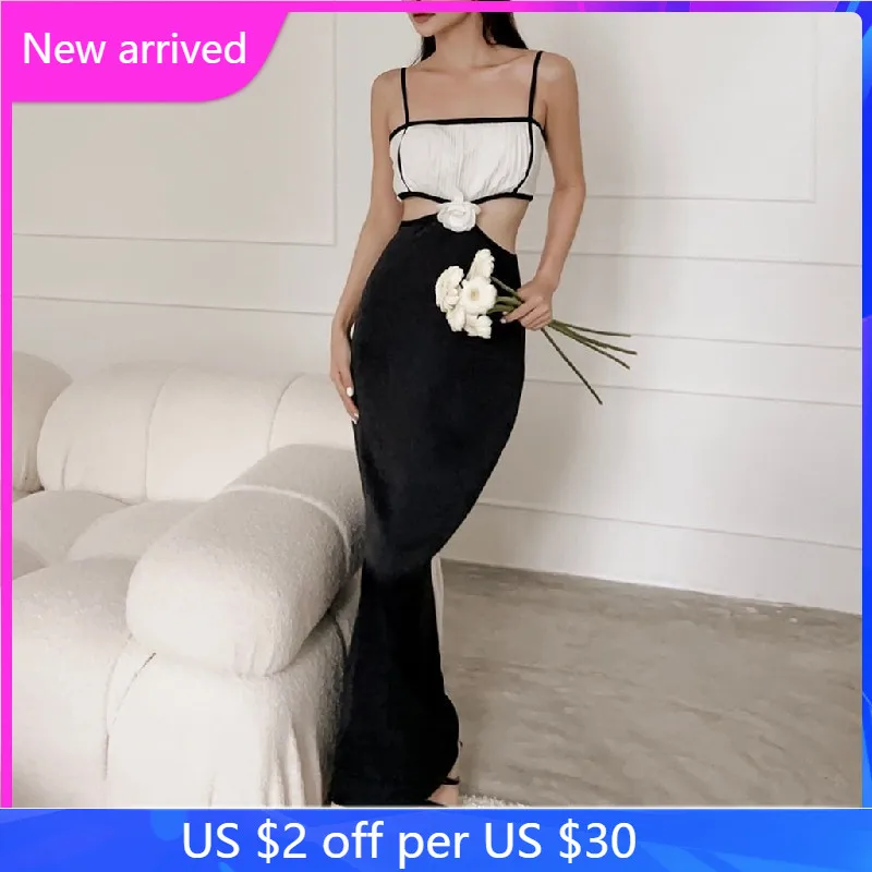 

Women's New Long Skirt Fashion Suspenders Wrap Chest Flowers Black and White Stitching Temperament Maxi Dress