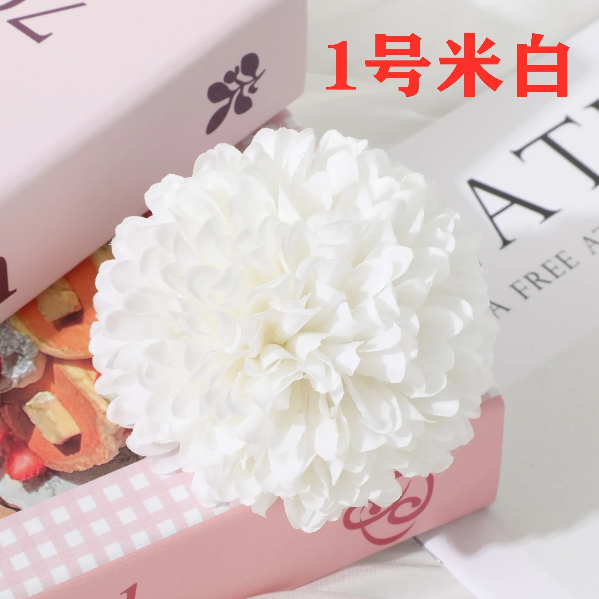 

Искусственные цветы хризантемы из шелка