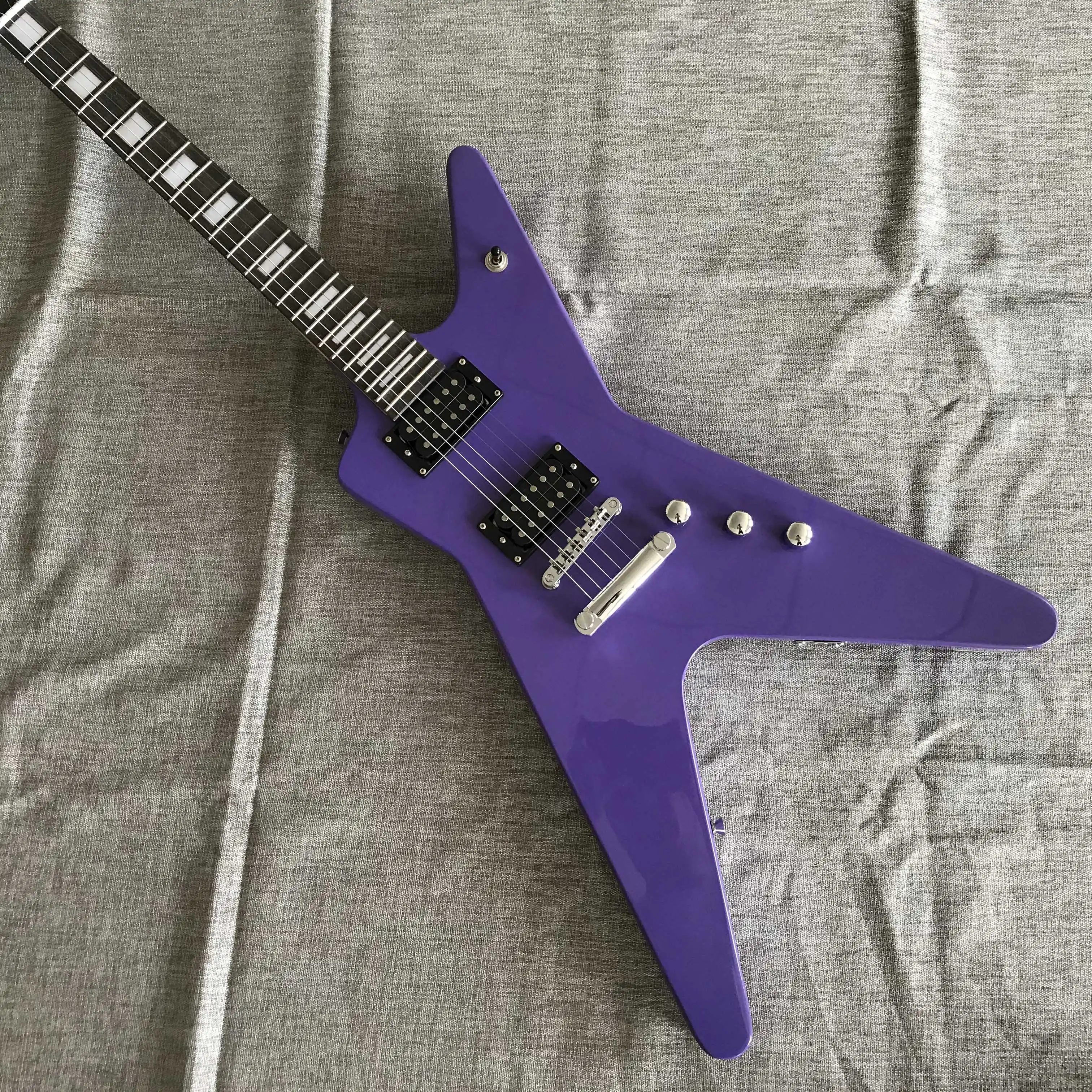 

Бесплатная доставка, фиолетовая, специальная форма, уникальная, электрогитара, новинка 2022 года, эксклюзивная,