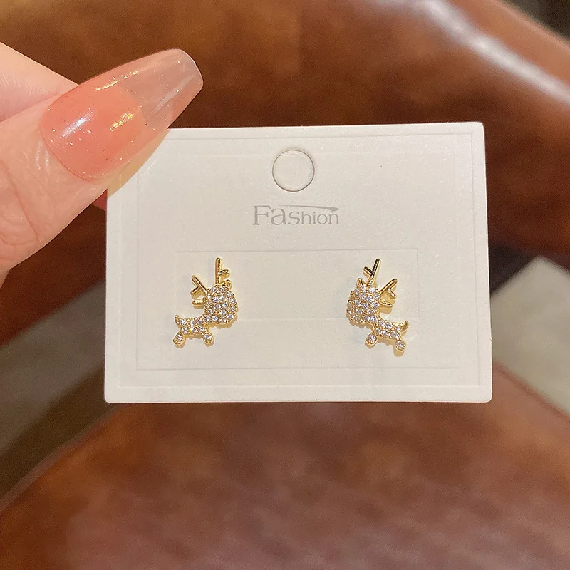 

Cartoon Animal Deer Stud Earrings Small Snowflake Earing Girls Kid Rhinestone Crystal Christmas New Year Jewelry Women Ear Studs