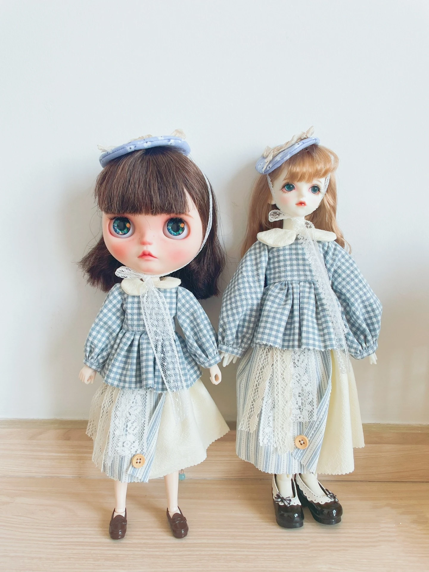 

Winter special BJD Blythe Clothes Light blue plaid skirt dress (Fit Pullip,Ob24, Licca、qbaby、ICY, JerryB, 1/6 Doll)