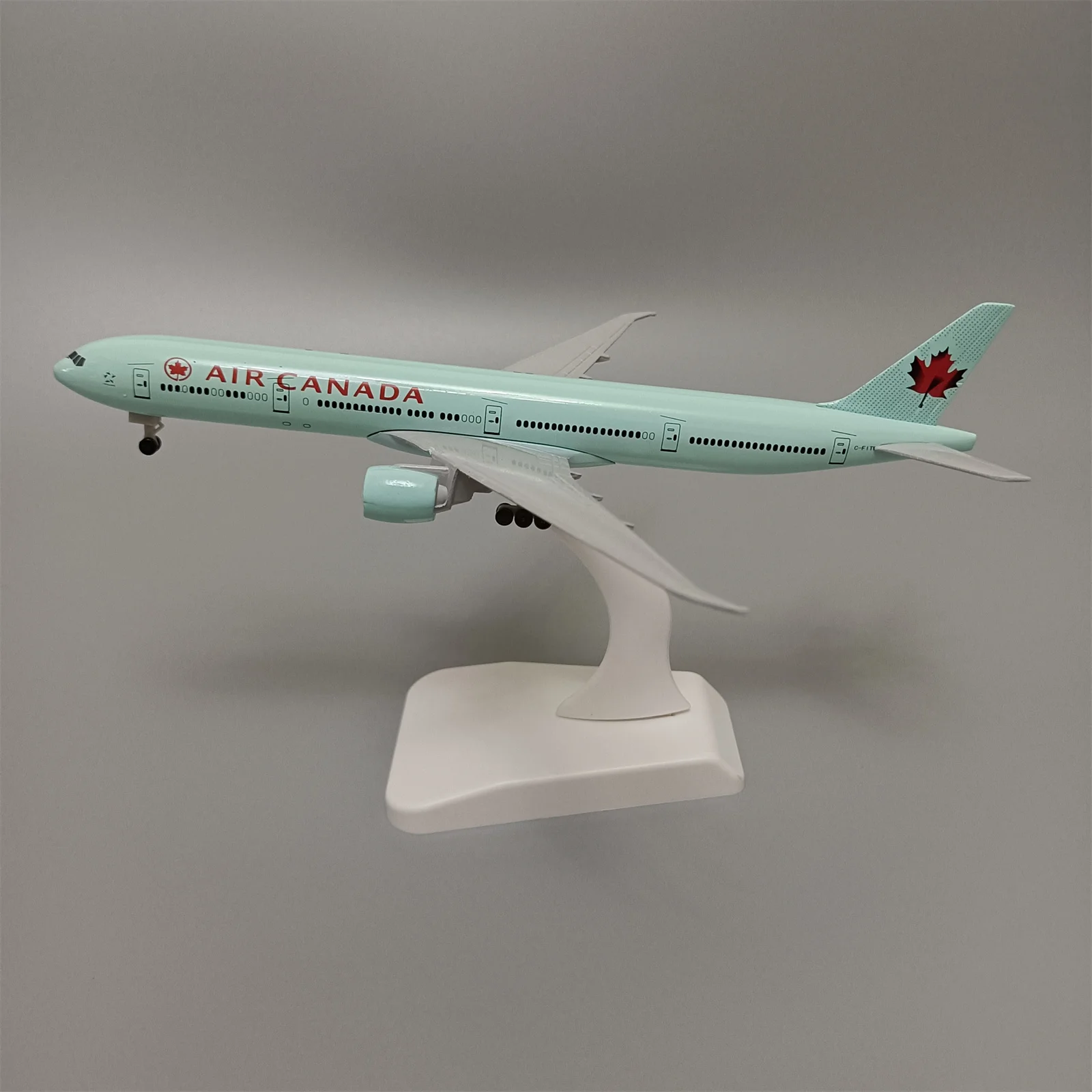 Модель самолета из металлического сплава 19 см авиакомпании Канада-авиалинии