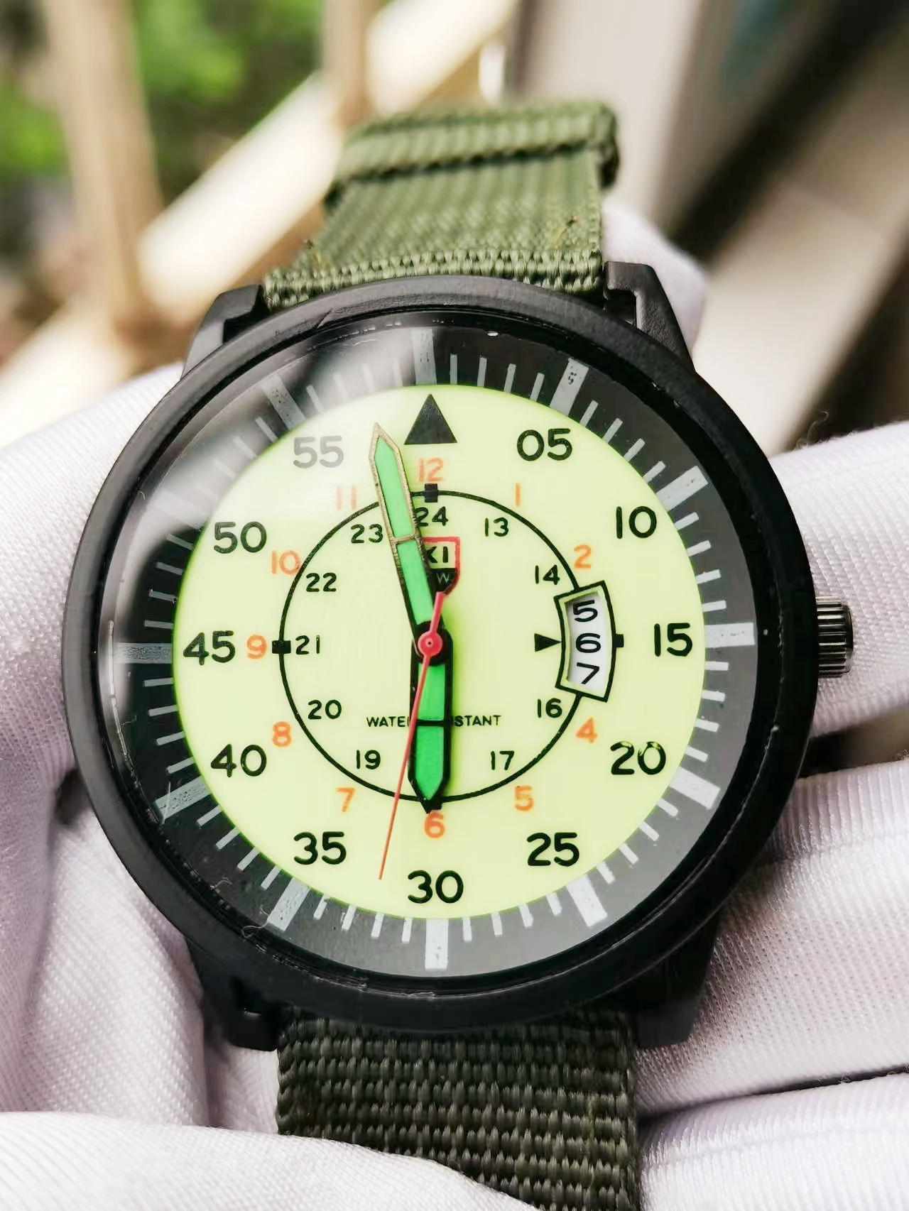 

Tough Guy Watch Multi-function Luminous Display Flight Aviation Military Wristwatch Unique Personality Sports Retro Men Clock