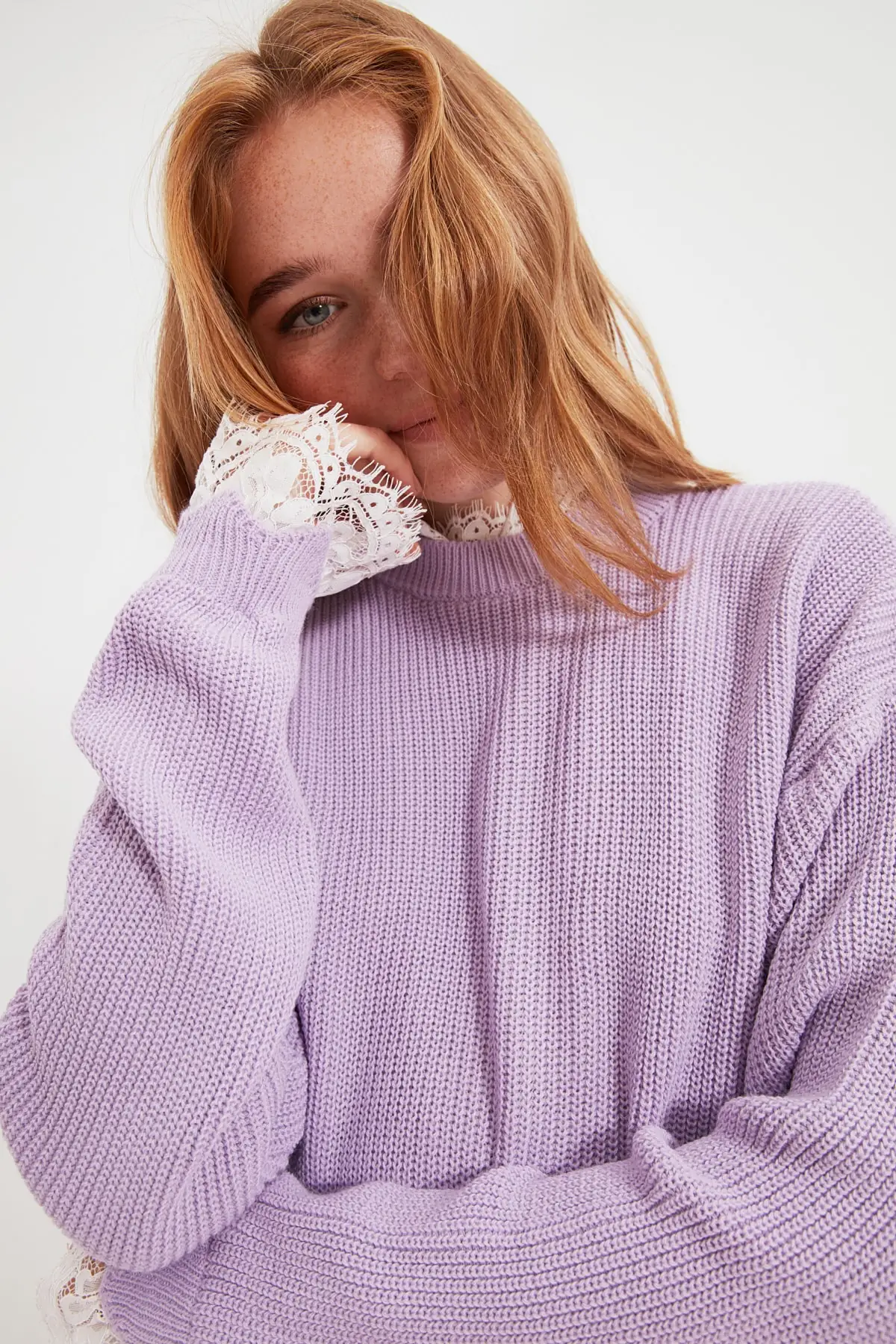 

Trendyol Lace Detail Knitwear Sweater TWOAW22KZ0207