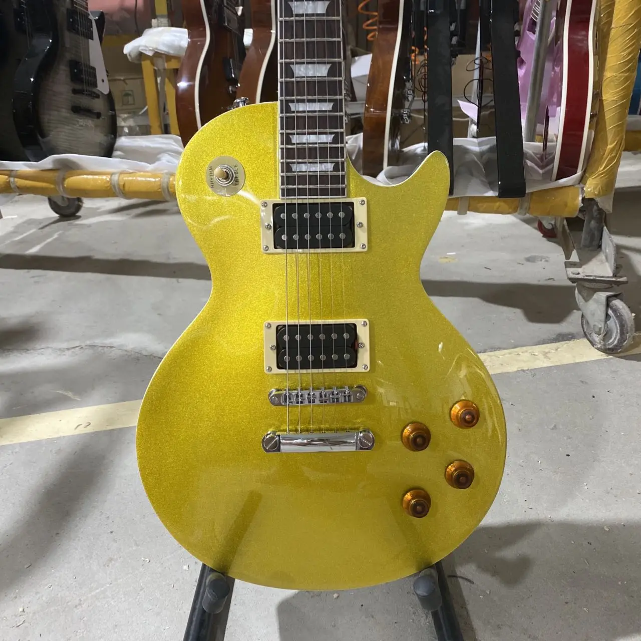 

Slash Victoria Gold Top Electric Guitar , Mahogany Body, Rosewood Fingerboard, Vax Potted Pickups, 6 String Guitarra, violão