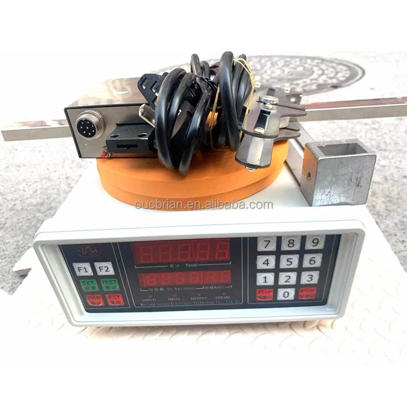 Подсчитывающая машина для вставки вкладышей бумаги