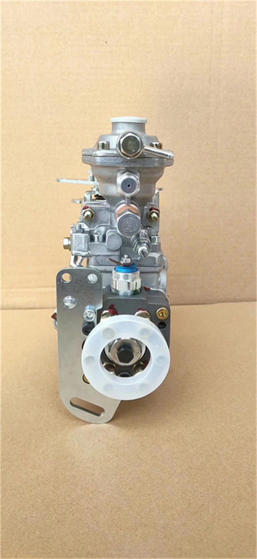 

Dongfeng Cummins 6BT5.9 engine fuel pump assembly3960900 3960901 3960902 EQB160-20 high pressure injection pump 0460426401
