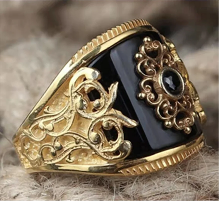 

Men's Court Style Noble Black Ring, New Fashion Temperament Retro Ring Pattern Inlaid Black Gemstone Jewelry