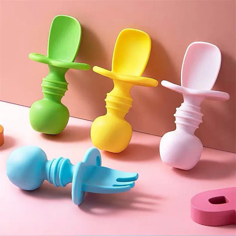 

2Pcs/Pack Short Handle Spoon+ Fork Set Solid Color Baby Training Spoon Safety silicone Children Tableware Dishware Cute