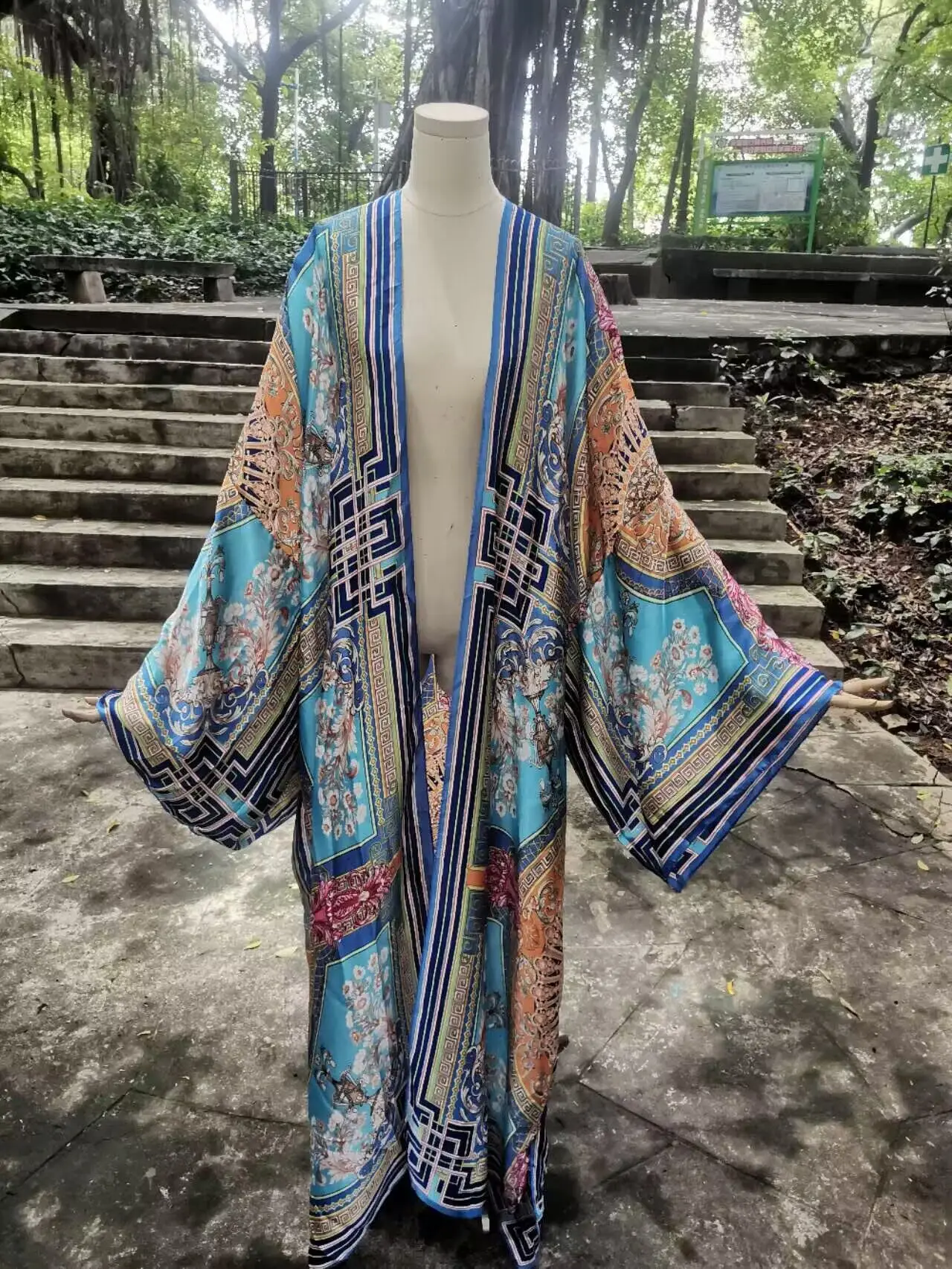 

Kaftans for Women Tie Dye Blue Maxi Beach Dresses Tunic V Neck Batwing Sleeve Bikini Cover Up Summer Bathing Suits Swimwear