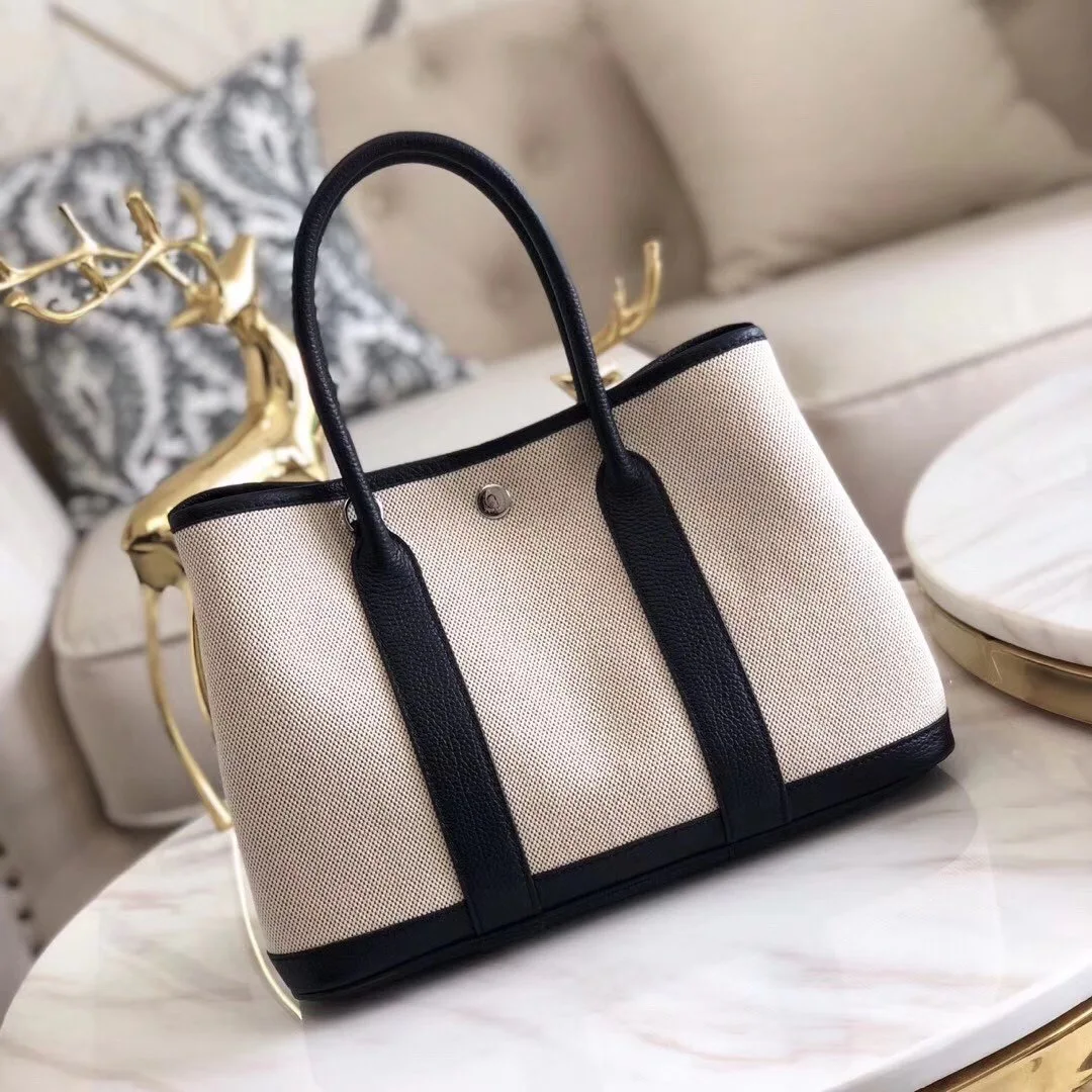 2023 Trendy Classic Taupe Handbags Women Casual Totes Luxury Calfskin Designer Style Lady Garden Party Bag Top Quality