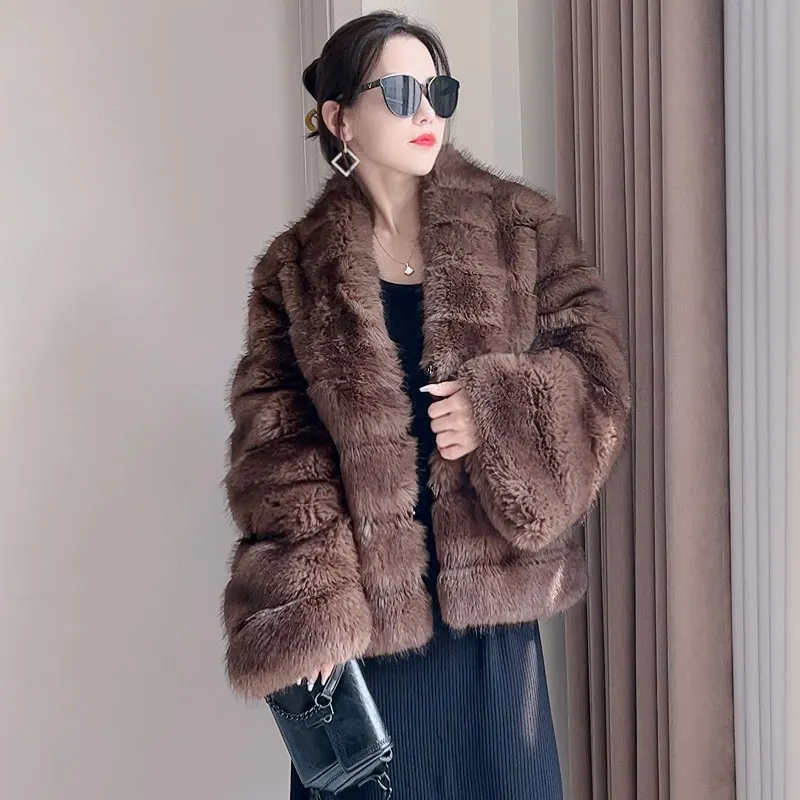 Женское пальто из искусственного меха