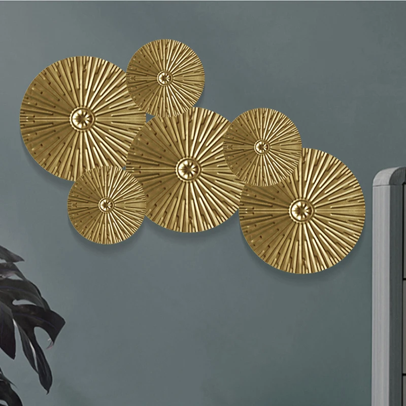 

Light Luxury Round Golden Wall Decoration Hanging Metal Irregular Disc Wrought Iron Retro Style Trend Home Decor Wall Pendants