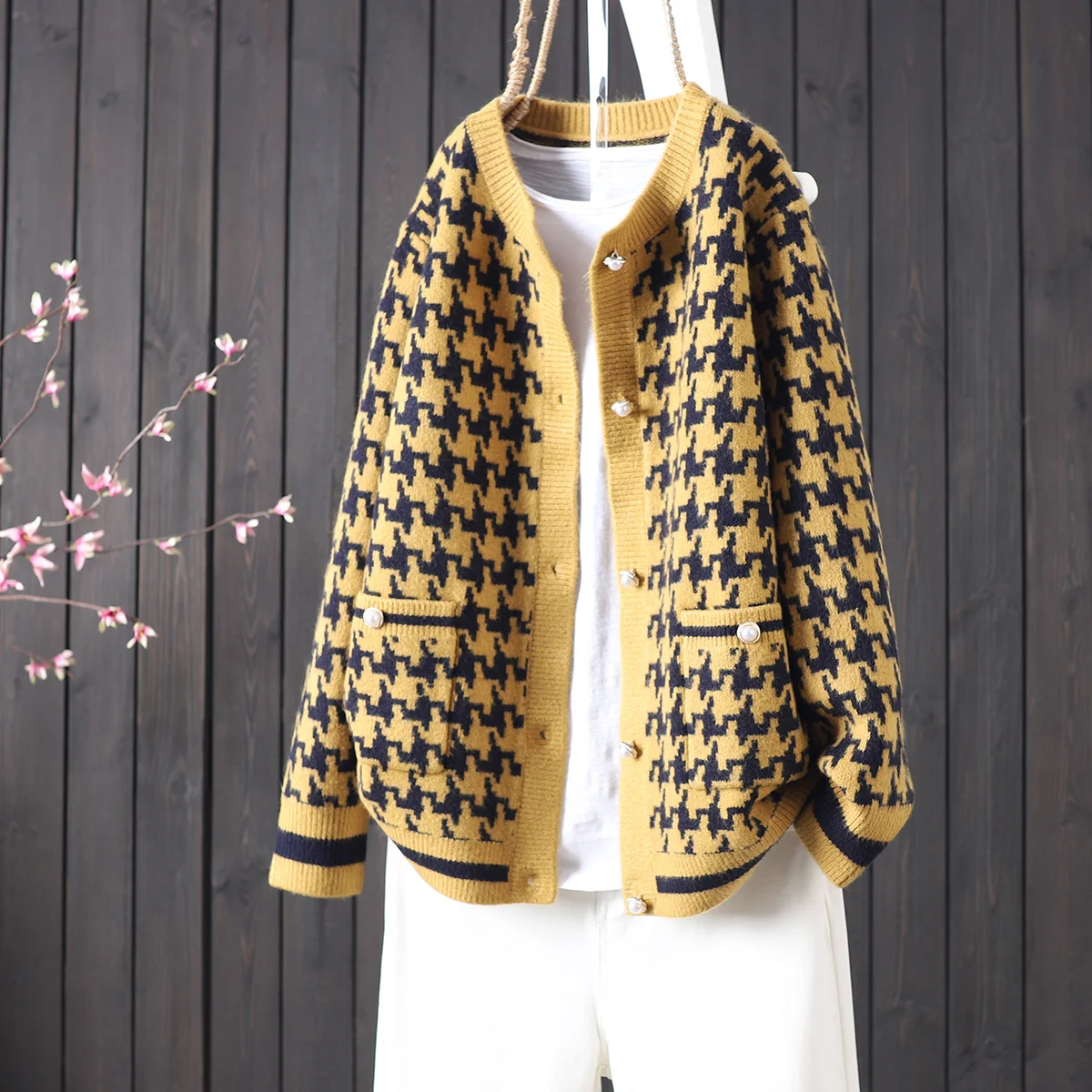 

Новый весенний продукт универсальный тысяча птиц жаккардовый свободный шерстяной плотный Мягкий Вязаный Кардиган на пуговицах для женщин