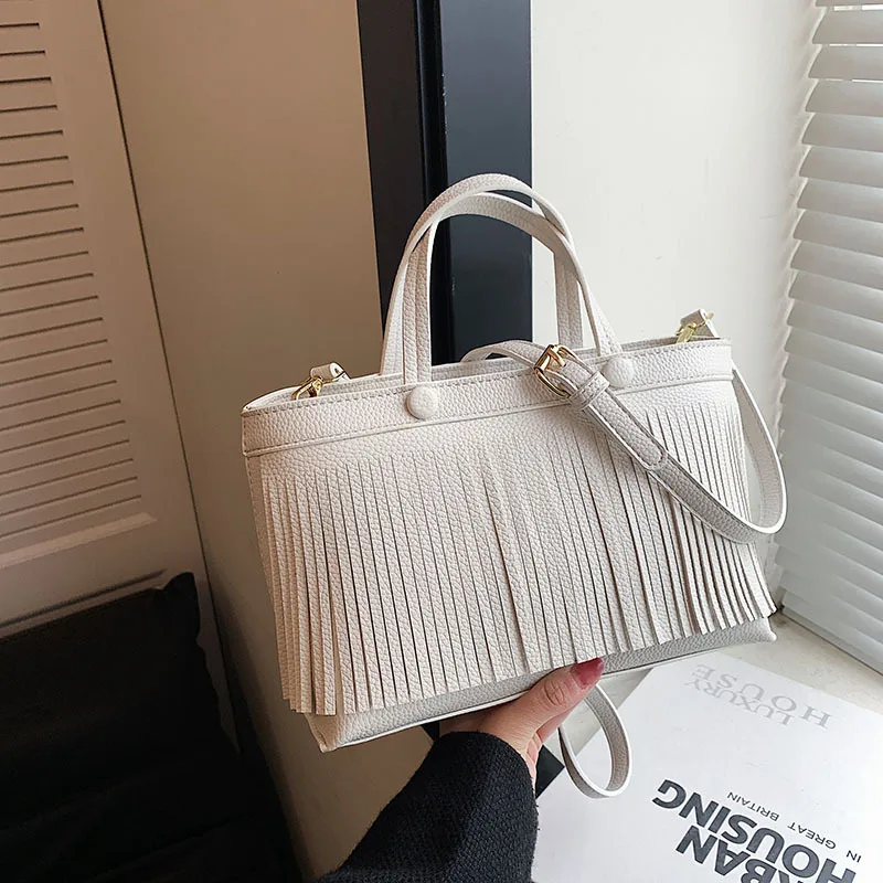 Personalized Tassel Tote Handbag Solid Color Leather Fashion Retro Single-Shoulder Crossbody Bag Simple Portable Storage Satchel