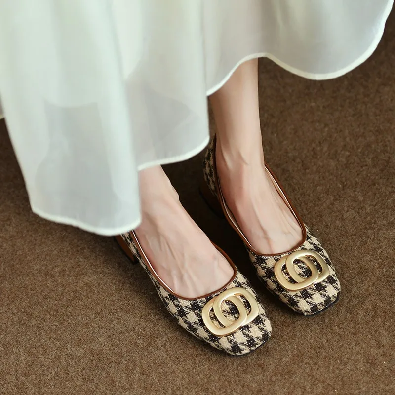 Женские туфли с узором гусиные лапки классические на толстом каблуке