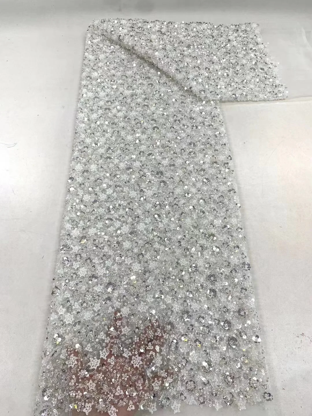 

Latest Gorgeous African Handmade Beads Laces Fabrics Luxury Nigerian Sequins Mesh Lace Fabric For Party Dress Sewing PL434-7