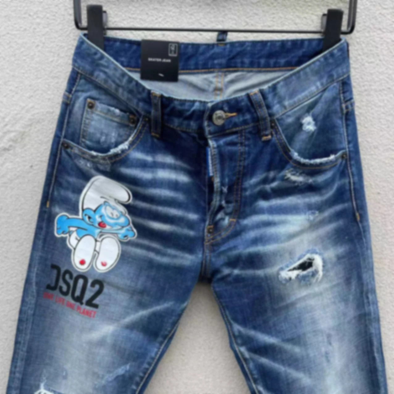 2023 Spring and Autumn New D2 Jeans Fashion Men's Water Wash Worn Hole Patch Paint Micro Elastic Embroidery Straight Tube Blue
