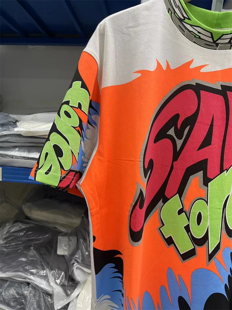 Футболка в стиле ретро с короткими рукавами и принтом силы