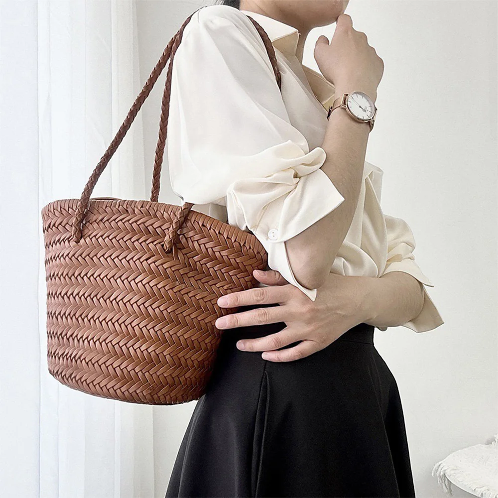 

Women's head layer cowhide woven shoulder bag vintage leather handmade vegetable basket bag travel beach tote bag
