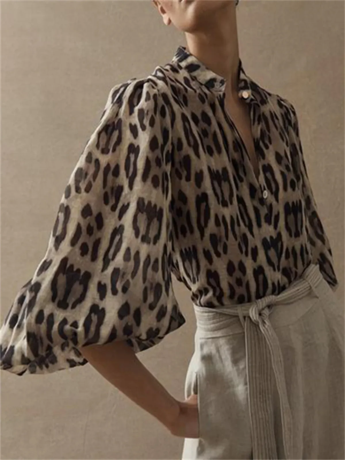 

Женские футболки с леопардовым принтом, свободная футболка с длинным рукавом, базовый топ, женская рубашка с леопардовым принтом и рукавами в пять минут